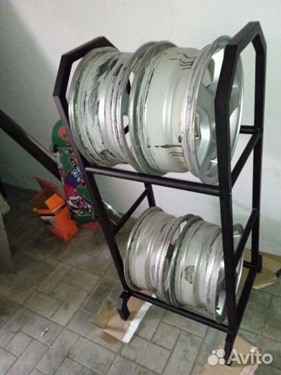 Стеллаж для хранения колëс