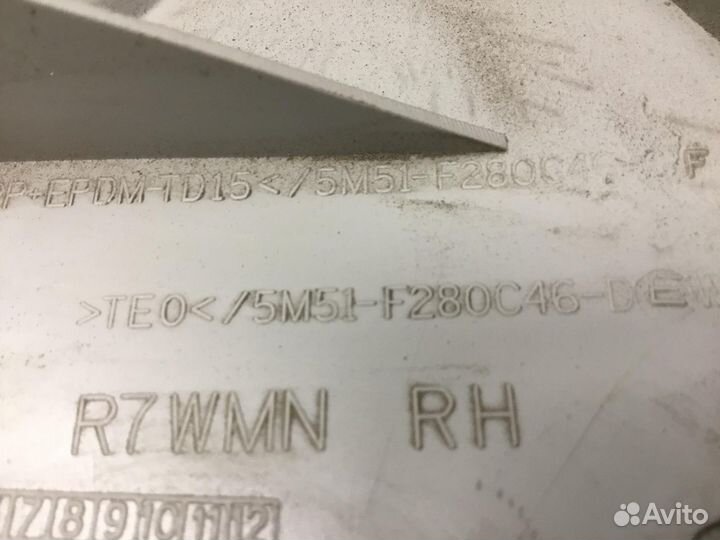 Обшивка задней стойки правая Ford Focus II 2005-20