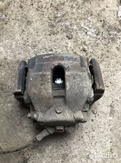 Передний тормозной суппорт для BMW X3 E83