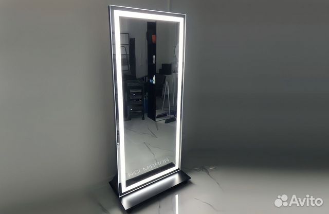 Зеркало со светодиодной подсветкой