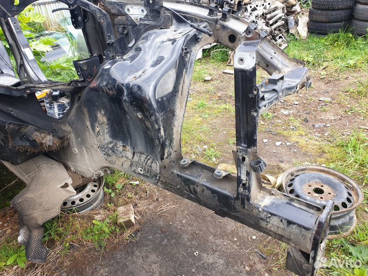 Лонжерон передний левый четверть vw touareg 1 7l