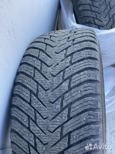 Nokian Tyres Hakkapeliitta 8 SUV 285/60 R18