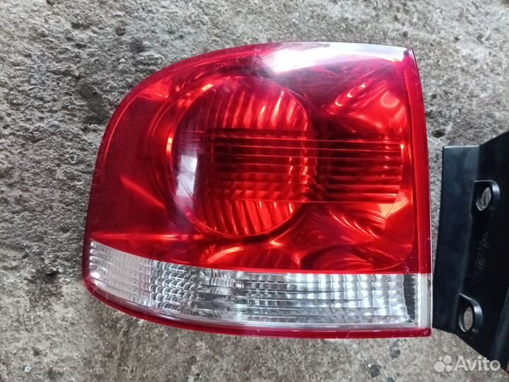 Фонарь задний Volkswagen touareg 1