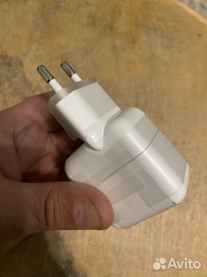 Зарядное устройство Apple