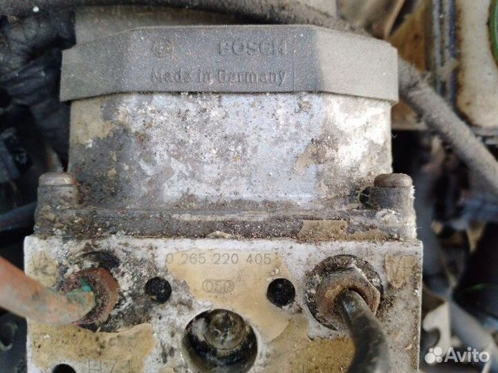 Блок ABS (насос) Volkswagen Passat B5 1996-2000