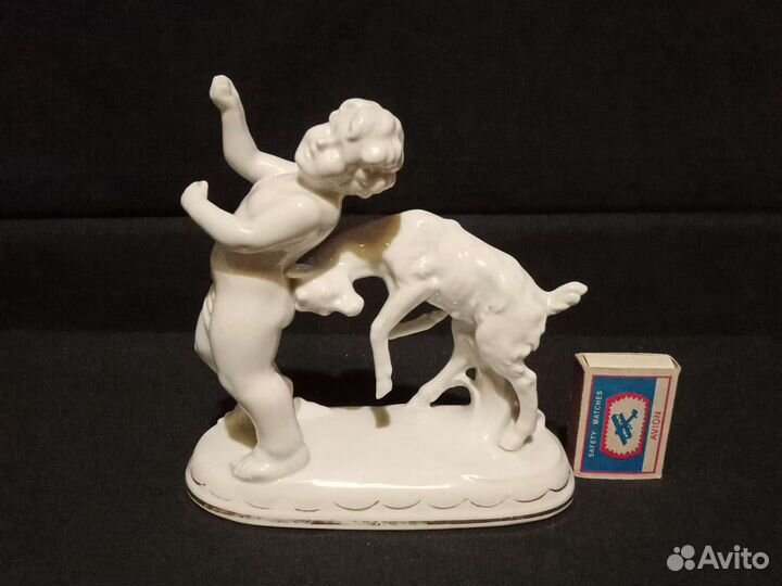 Статуэтка фарфоровая Германия