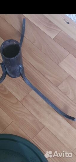 Подставка под живую елку