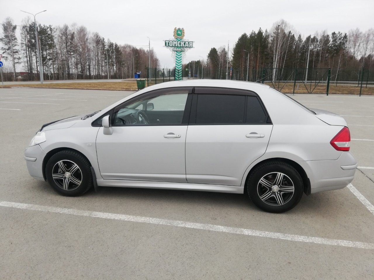 Nissan Tiida: фото владельца