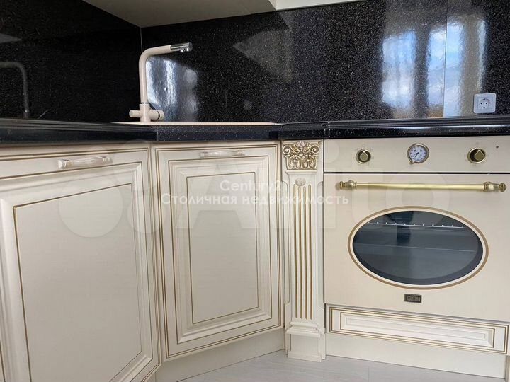 3-к. квартира, 85 м², 21/25 эт.