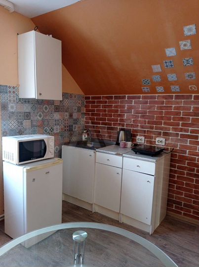 2-к. квартира, 70 м², 2/2 эт.