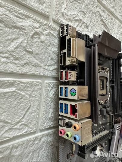 Игровая материнка asus ROG strix Z270H gaming