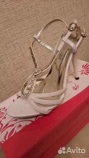 Шлепанцы женские 36 размер