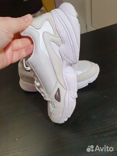 Кроссовки женские adidas falcon 37