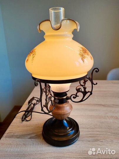 Светильник настольный, интерьерный