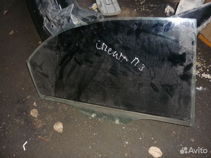 Стекло двери заднее правое Киа Спектра