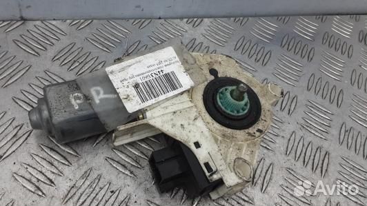 Моторчик стеклоподъемника переднего правого audi A