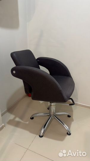 Парикмахерское кресло италия