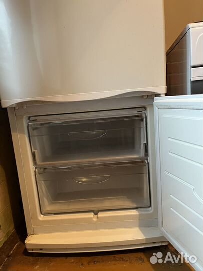 Холодильник атлант бу