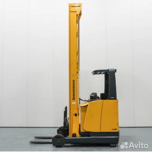 Водитель высотного погрузчика. Вахта в Москве