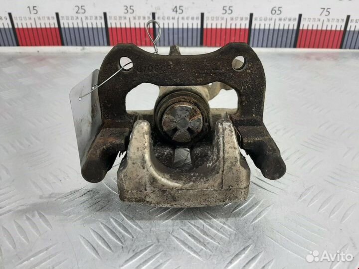 Суппорт задний левый Renault Clio 2 2-й рест