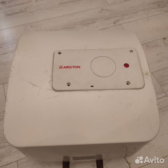 Водонагреватель ariston