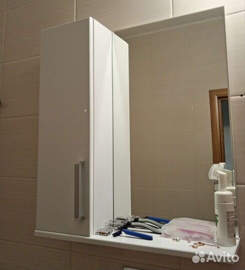 Зеркало шкаф в ванную комнату
