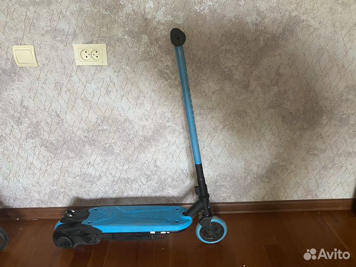 Электро самокат Novatrack escoo.BL8 126201