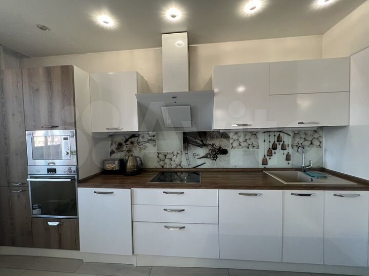 4-к. квартира, 96,3 м², 8/16 эт.