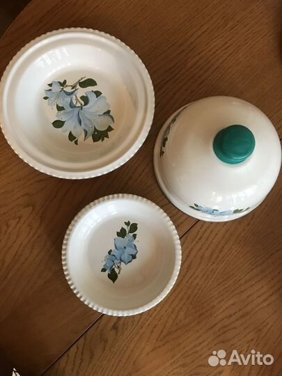 Набор эмалированной посуды