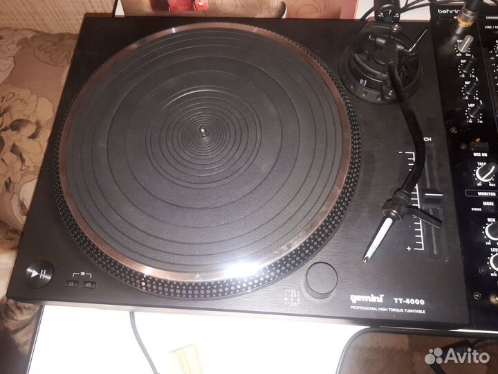 Диджейская установка