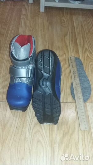 Лыжные ботинки детские 33 размер