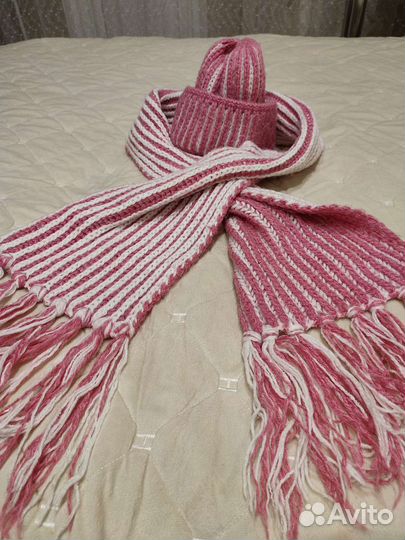 Вязаный комплект шапка и шарф