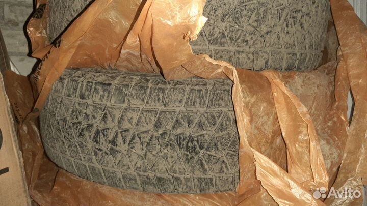 Bridgestone Blizzak LT 225/65 R17 102S