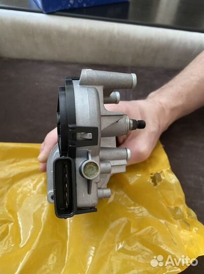 Привод стеклоочистителя (мотор стеклоочистителя)