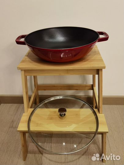 Сковорода-вок чугунная с крышкой 30 см Staub