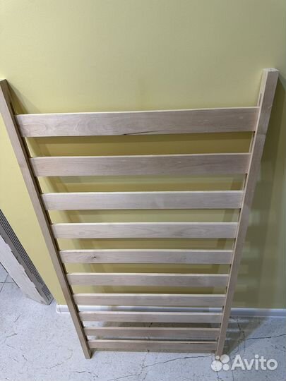 Детская кроватка с поперечным маятником