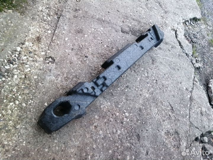 Наполнитель переднего бампера Hyundai Solaris 2