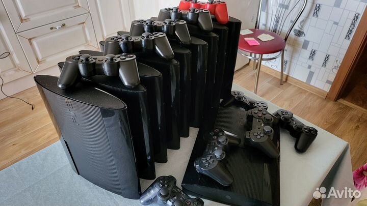 Sony Playstation 3 SuperSlim 500Gb+139игр прошита