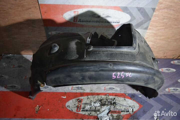 Подкрылок перед лево c BMW 5-Series E60 M54B25