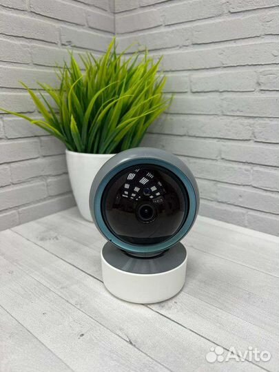 Поворотная Wi-Fi камера со звуком