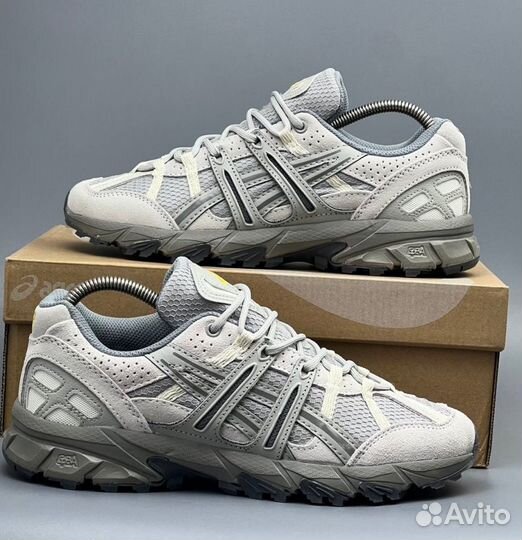 Удобные кроссовки Asics Sonoma