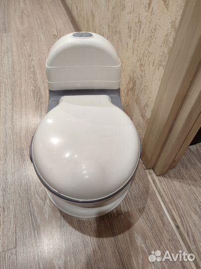 Горшок детский в форма унитаза со звуком слива