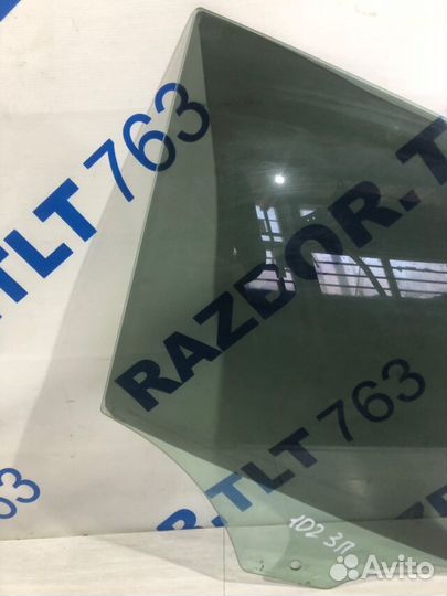 Стекло двери зад прав BMW X3 e83 2.5 ат