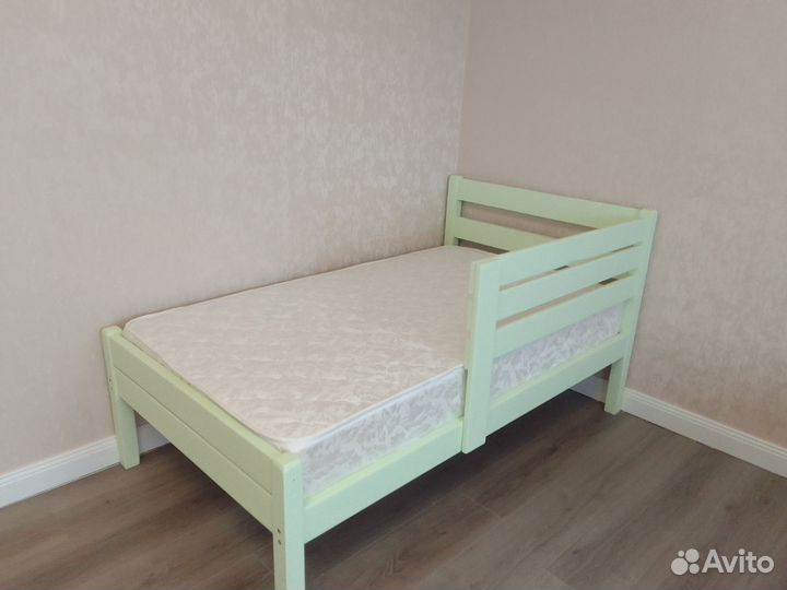 Кровать прочная