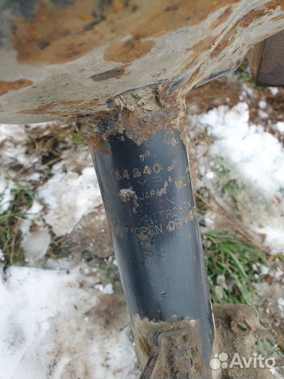 Стойка амортизатора тойота камри задняя левая