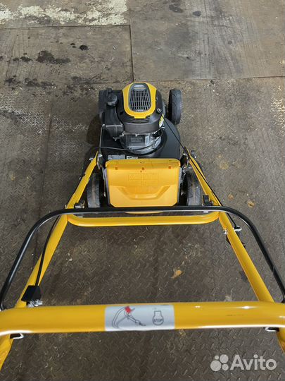 Газонокосилка бензиновая несамоходная Stiga