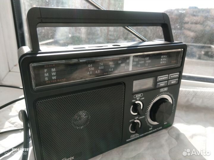 Радиочасы, приёмники и радиолы СССР