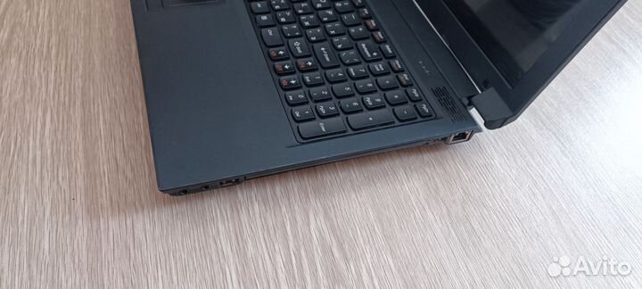 Lenovo i5/8gb ram/240 ssd