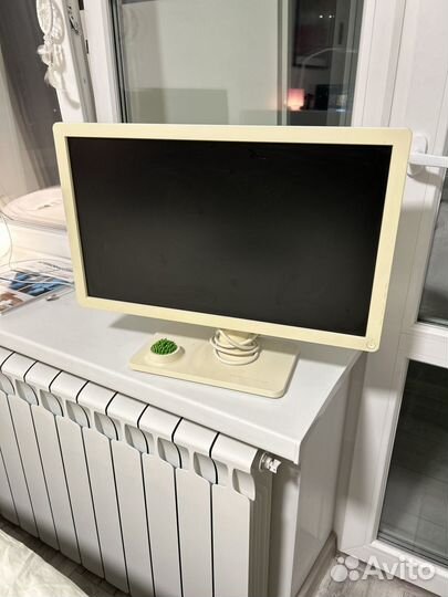 Монитор benq V2400 Eco