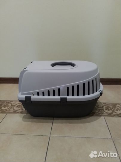 Переноска для кошек пластиковая